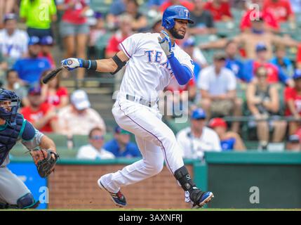 31. August 2016: Texas Rangers Right Fielder Nomar Mazara #30 während eines MLB-Spiels zwischen den Seattle Mariners und den Texas Rangers im Globe Life Park in Arlington, Texas, besiegte Seattle14-1, Albert Pena/CSM(Credit Image: &Copy; Albert Pena/Cal Sport Media via ZUMA Wire) Stockfoto
