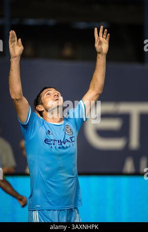 September 2016: Bronz, New York, USA S - New York City FC Mittelfeldspieler FRANK LAMPARD (8) feiert seinen zweiten Saal im Yankee Stadium in der Bronx, NY. (Bild: © Mark Smith Via ZUMA Wire) Stockfoto