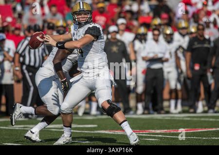 September 2016 – Bowling Green, Kentucky, USA Der Quarterback Kyle Shurmur (14) spielt im ersten Viertel des Spiels zwischen den Vanderbilt Commodores und den Western Kentucky Hilltoppers im Houchens-Smith Stadium, Bowling Green, Kentucky. (Kreditbild: © Scott Stuart via ZUMA Wire) Stockfoto