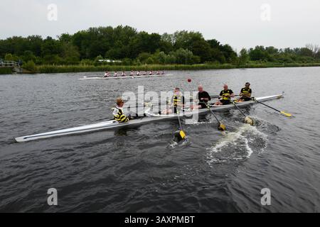 26. April 2016 - Amsterdam, Niederlande - Kanufahren in den Kanälen von Amsterdam (Foto: © Ton Koene via ZUMA Wire) Stockfoto