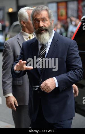 1. November 2016 - New York, NY, USA - November 2016 New York City. Mel Gibson kam am November 2016 in New York City an, um einen Auftritt in The Late Show with Stephen Colbert aufzunehmen. (Foto: © Kristin Callahan/Ace Pictures via ZUMA Press) Stockfoto