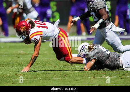 September 2016 – Fort Worth, Texas, USA Im Amon G. Carter Stadium in Fort Worth, Texas, spielt der Quarterback Jacob Park (10) im Spiel zwischen den Iowa State Cyclones und den TCU Horned Frogs. (Bild: © Dan Wozniak via ZUMA Wire) Stockfoto