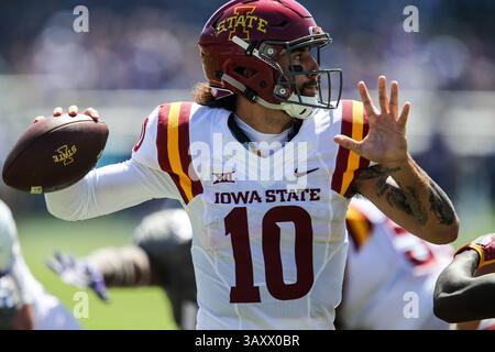 September 2016 – Fort Worth, Texas, USA Im Amon G. Carter Stadium in Fort Worth, Texas, spielt der Quarterback Jacob Park (10) im Spiel zwischen den Iowa State Cyclones und den TCU Horned Frogs. (Bild: © Dan Wozniak via ZUMA Wire) Stockfoto