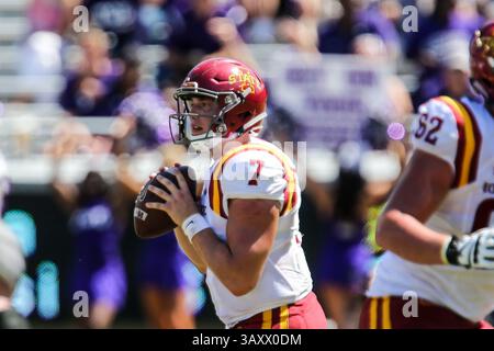 September 2016 – Fort Worth, Texas, USA Der Quarterback Joel Lanning (7) der Iowa State Cyclones im Amon G. Carter Stadium in Fort Worth, Texas, spielte während des Spiels zwischen den Iowa State Cyclones und den TCU Horned Frogs. (Bild: © Dan Wozniak via ZUMA Wire) Stockfoto