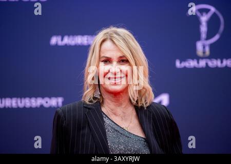 Madrid, Spanien. April 2025. Die ehemalige rumänische Turnerin Nadia Comaneci nimmt 2025 an den Laureus World Sports Awards in Madrid Teil. Credit: SOPA Images Limited/Alamy Live News Stockfoto