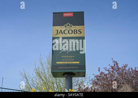 Jacobs Krönung, Kaffeeröstung, Jacobs Douwe Egberts JDE, Chris-Gueffroy-Allee, Neukölln, Berlin, Deutschland *** Jacobs Krönung, Kaffeeröstung, Jacobs Douwe Egberts JDE , Chris Gueffroy Allee, Neukölln, Berlin, Deutschland Stockfoto