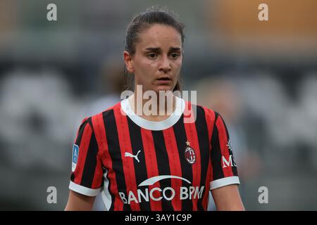 Biella, Italien. April 2025. Silvia Rubio Avila vom AC Milan während des Spiels Juventus Women vs AC Milan Women Serie A Femminile im Stadio Vittorio Pozzo, Biella. Der Bildnachweis sollte lauten: Jonathan Moscrop/Sportimage Credit: Sportimage Ltd/Alamy Live News Stockfoto