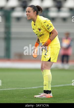 Biella, Italien. April 2025. Noemi Fedele vom AC Milan reagierte beim Spiel Juventus Women vs AC Milan Women Serie A Femminile im Stadio Vittorio Pozzo, Biella. Der Bildnachweis sollte lauten: Jonathan Moscrop/Sportimage Credit: Sportimage Ltd/Alamy Live News Stockfoto