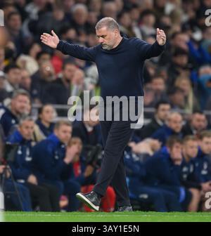London, Großbritannien. April 2025. Tottenham Hotspur / Nottingham Forest - Premier League - Tottenham Hotspur Stadium. Tottenham Manager Ange Postecoglou. Bildnachweis: Mark Pain / Alamy Live News Stockfoto