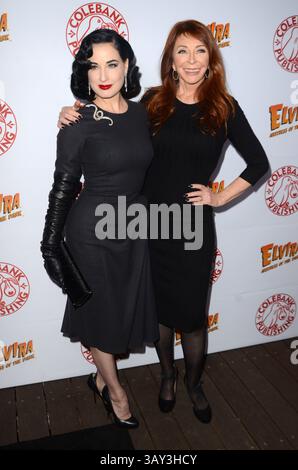 Oktober 2016 - Los Angeles, CA, USA - LOS ANGELES - 17. OCT: DITA von Teese, Cassandra Peterson im ''Elvira: Mistress of the Dark'' Coffin Table Book Launch im Roosevelt Hotel am 17. Oktober 2016 in Los Angeles, CA (Credit Image: © hPa/Newscom via ZUMA Press) Stockfoto