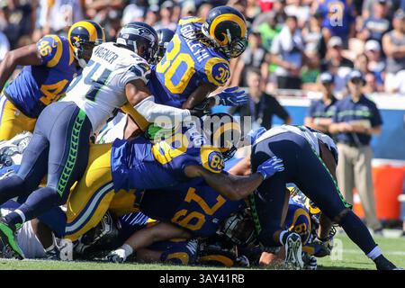 20. September 2016 Los Angeles, CA...Los Angeles Rams Running Back Todd Gurley (30) an der Spitze der Reihe im 3. Quartal im Los Angeles Memorial Coliseum in Los Angeles, CA am 20. September 2016. (Absoluter vollständiger Fotograf- und Firmengutschein: Jevone Moore / MarinMedia.org / Cal Sport Media (Network Television wenden Sie sich bitte an Ihren Vertriebsmitarbeiter, um Fernsehsendungen zu nutzen. (Kreditbild: &Copy; Jevone Moore / Marinmedia. Org //Cal Sport Media via ZUMA Wire) Stockfoto