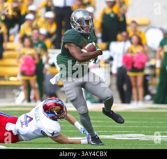 15. OKTOBER 2016: Tony Nicholson (13) macht es im McLand Stadium in Waco Texas im NCAA-Football-Spiel zwischen Kansas Jayhawks und Baylor Bears auf den Boden. Jeff Goldberg/CSM(Kreditbild: &Copy; Jeff Goldberg/CSM via ZUMA Wire) Stockfoto