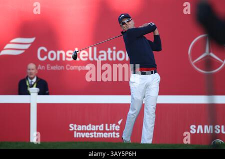 1. Oktober 2016: Der US-amerikanische Zach Johnson schlägt am Morgen des vierjährigen Spiels des Ryder Cup 2016 im Hazeltine National Golf Club in Chaska, Minnesota, mit der ersten Abschlagbox ab. Von Castor/Cal Sport Media(Kreditbild: &Copy; von Castor/Cal Sport Media via ZUMA Wire) Stockfoto