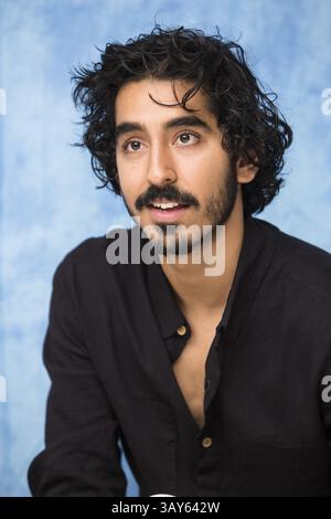 12. November 2016 – Hollywood, Kalifornien, USA – DEV PATEL wirbt für den Film „Lion“. Dev Patel (* 23. April 1990) ist ein britischer Schauspieler. Dev wurde in Harrow, London, als Tochter von Anita, einer Pflegekraft, und Raj Patel, geboren. wer in DER IT arbeitet. Seine Eltern, ursprünglich aus Nairobi, Kenia, stammen beide aus Gujarati-Indianern. Seine erste Rolle spielte er in der britischen Fernsehserie Skins (2007). Seine Rolle spielte er in dem Oscar-Gewinnerfilm Slumdog Millionaire (2008). Im März 2015 hatte er eine Hauptrolle in zwei großen Filmen, die gleichzeitig in den Kinos erschienen: Chappie (2015) und der zweitbeste exotische Marigold Hote Stockfoto