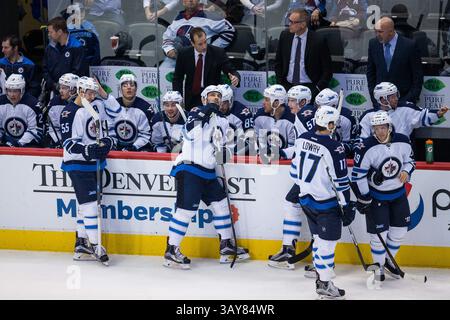 28. Oktober 2016: Jets Team in der Pause während der zweiten Periode in einem NHL Matchup zwischen den Winnipeg Jets und der Colorado Avalanche in der Pepsi Center Arena Denver CO, Scott D Stivason/Cal Sport Media (Credit Image: &Copy; Scott D Stivason/CSM via ZUMA Wire) Stockfoto