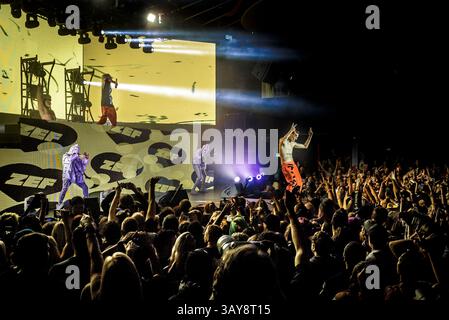 16. Oktober 2016: Toronto, Ontario, Kanada – DIE südafrikanische Rap-Rave-Gruppe DIE ANTWOORD wurde von den Rappern NINJA (Watkin Tudor Jones) und Yolandi Visser gegründet. Im Bild: NINJA, YOLANDI VISSER (Kreditbild: © Angel Marchini via ZUMA Wire) Stockfoto