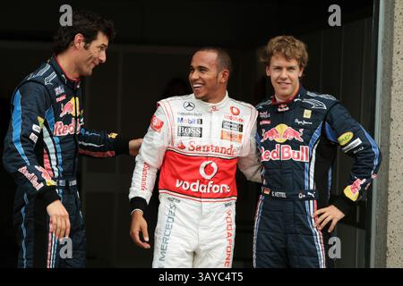 12. Juni 2010 – Montreal, Kanada – die Top drei im Qualifying parc Ferme (L bis R): MARK WEBBER (aus) Red Bull Racing, Zweiter; LEWIS HAMILTON (GBR) McLaren, Pole Position; SEBASTIAN VETTEL (GER) Red Bull Racing, Third...Formel 1 World Championship, Rd 8, Grand Prix von Kanada, Qualifying Day. (Vermerk: © Sutton Motorsports/ZUMApress.com) Stockfoto