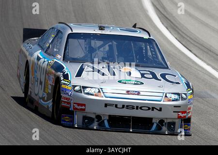 JOLIET, IL - 09. JULI 2010: Carl Edwards (99) während des Trainings für das Rennen LifeLock.com 400 auf dem Chicagoland Speedway in Joliet, IL. (Bild: © Michael DiNovo/Cal Sport Media/ZUMApress.com) Stockfoto