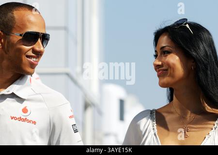 Juni 2010 - (L bis R): Lewis Hamilton (GBR) McLaren mit Nicole Scherzinger (USA) Pussycat Dolls Sängerin...Formel 1 World Championship, Rd 9, Grand Prix European, Race Day, Valencia Spanien, Sonntag, 27. Juni 2010. (Bild: © Sutton Motorsports/ZUMApress.com) Stockfoto