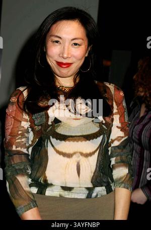 Februar 2005 - New York, New York, USA - K41906ML.''McREELE'' ERÖFFNUNGSABEND NACH DER PARTY IM GALLERY 8 MILLENIUM HOTEL, NEW YORK New York, 24. Februar 2005. - JODI LONG(Bild: © Mitchell Levy/Globe Photos/ZUMAPRESS.com) Stockfoto