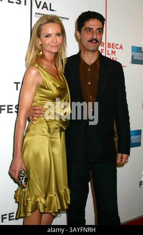 27. April 2005 - New York, New York, USA - K42921ML.4TH ANNUAL TRIBECA FILM FESTIVAL PRÄSENTIERT DIE PREMIERE VON „YES“ IM STUYBESANT HIGH SHOOL NEW YORK New YORK 2005. - 2005.JOAN ALLEN SIMON ABKARIAN(Bild: © Mitchell Levy/Globe Photos/ZUMAPRESS.com) Stockfoto