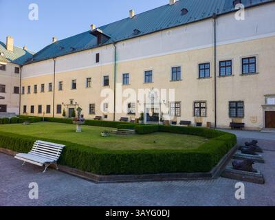 Panoramablick auf das Schloss Cerveny Kamen in der Slowakei. BILD Stockfoto