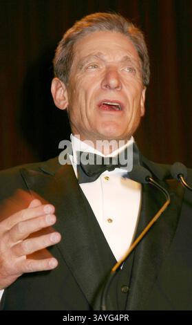 April 2005 - New York, New York, USA - K42550ML. DER 48. JÄHRLICHE „ NEW YORK EMMY “ AWARD BEIM WALDORF ASTORIA IN NEW YORK New YORK. 4-03-2005. - 2005.MAURY POVICH(Bild: © Mitchell Levy/Globe Photos/ZUMAPRESS.com) Stockfoto