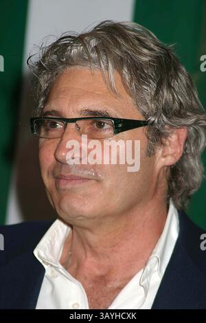 1. Januar 1980 - New York, New York, USA - K49377PSC.''ININCIBLE'' WELTPREMIERE ANKUNFT IM ZIEGFELD THEATRE , NEW YORK New York 23.08.2006. - 2006.(Bild: © Paul Schmulbach/Globe Photos/ZUMAPRESS.com) Stockfoto