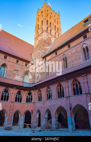 Hof der Burg Malbork in Polen. BILD Stockfoto