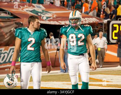 Oktober 2010 - Miami Gardens, Florida, USA - BRANDON FIELDS und GERARD WARREN. Miami Dolphins vs. New England Patriots (Kreditbild: © Michele Sandberg/ZUMApress.com) Stockfoto