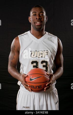 14. Oktober 2010: Central Florida Stürmer Keith Clanton (33) während des Central Florida Mens Basketball Media Day in der UCF Arena in Orlando, FL. (Bild: © Romeo Guzman/Cal Sport Media/ZUMApress.com) Stockfoto