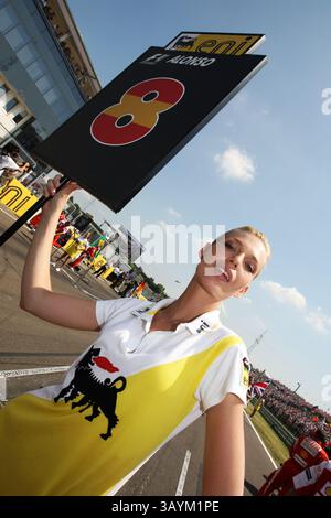 August 2010 - Budapest, Ungarn - Grid Girl... Formel-1-Weltmeisterschaft, Rd 12, großer Preis von Ungarn, Rennen. (Vermerk: © Sutton Motorsports/ZUMApress.com) Stockfoto