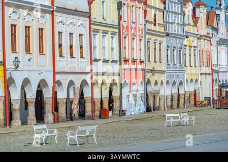 Farbenfrohe Häuser am historischen Platz in Telc, Tschechische republik. BILD Stockfoto
