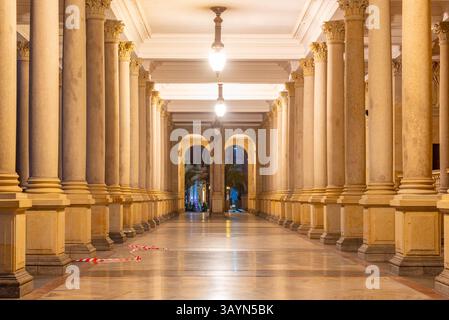 Mühlenkolonnade in Karlsbad, Tschechische republik. BILD Stockfoto