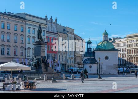 Krakau, Polen, 29. März 2024: Kirche St. Wojciech auf dem Rynk Glowny Platz in Krakau, Polen. BILD Stockfoto