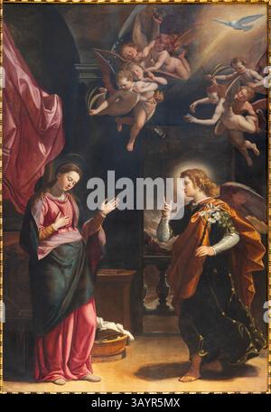 FLORENZ, ITALIEN - 17. MÄRZ 2025: Gemälde der Verkündigung in der Kirche Basilica di Santa Maria Novella von Santi di Tito (1592). Stockfoto