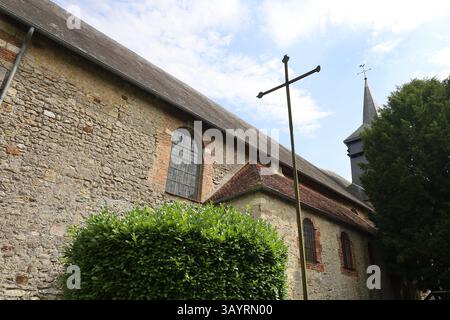 Stiftskirche Saint Pierre, romanische Kirche, Dorf Gerberoy, Departement Oise, Frankreich Stockfoto