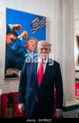 WASHINGTON DC, USA - 16. April 2025 - US-Präsident Donald Trump nimmt am Mittwoch, 16. April 2025, an einem Ostergebetsgottesdienst und Abendessen Teil Stockfoto