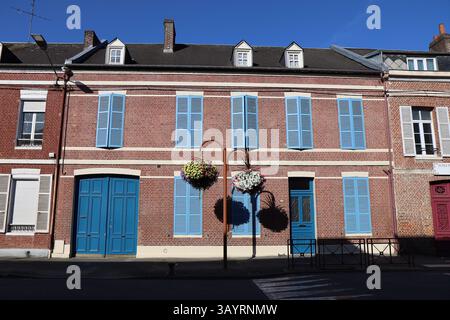 Typisches Gebäude, Außenansicht, Stadt Guise, Aisne Département, Picardy, Region Hauts-de-France, Frankreich Stockfoto