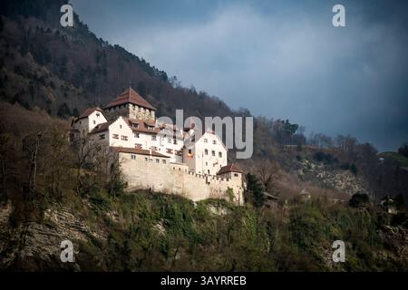 Schloss Vaduz oberhalb der Hauptstadt Liechtensteins Stockfoto