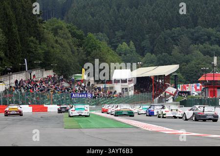 29. August 2010 - Spa-Francorchamps, Belgien - die Autos laufen zu Beginn des Rennens weit... Porsche Supercup, Rd 8, Spa-Francorchamps, Belgien, 27-29. August 2010. (Vermerk: © Sutton Motorsports/ZUMApress.com) Stockfoto