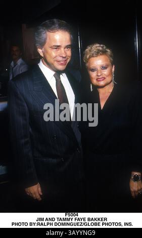 Februar 2001 - F5004 . JIM UND TAMMY FAYE BAKKER. EINS. (Kreditbild: © Globe Photos/ZUMApress.com) Stockfoto