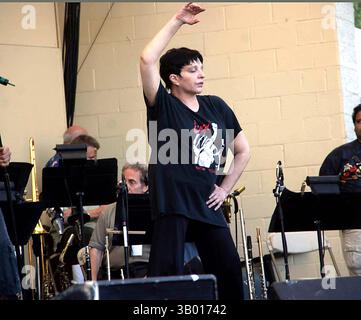 17. AUGUST 2006 - NEW YORK, NEW YORK, USA - I11038BT.LIZA MINNELLI TRITT IN DER SEASIDE-KONZERTREIHE ASSER LEVY SEASIDE PARK IN BROOKLYN, NEW YORK, 2006 AUF. - - 2006.(Bild: © Barry Talesnick/Globe Photos/ZUMAPRESS.com) Stockfoto