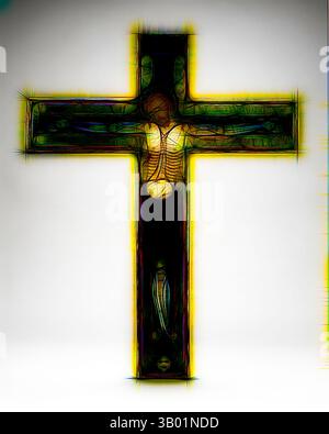 Ein stilisiertes Kruzifix mit komplizierten Designs und ätherischem Glanz, mit einer abstrakten Darstellung der Figur auf dem Kreuz. Die kontrastierenden Farben betonen die Handwerkskunst und den Symbolismus, der mit dem christlichen Glauben verbunden ist. Klassische Kunst mit einem modernen Touch, der von Artotop neu interpretiert wurde Stockfoto