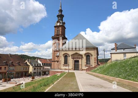 Katharinenkirche, Außenansicht, Stadt Bitche, Departement Mosel, Lothringen, Frankreich Stockfoto