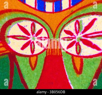 Eine lebendige, abstrakte Darstellung mit kräftigen Farben und stilisierten Formen, einschließlich floraler Muster und geometrischer Designs, die einen auffälligen visuellen Effekt erzeugen. Ein lebendiges kreisförmiges Design mit floralen Mustern, geometrischen Formen und hellen Farben, die eine komplexe und symmetrische Komposition schaffen. Klassische Kunst mit modernem Touch, neu interpretiert von Artotop, transformiertes ägyptisches Ornament, Klassische Kunst mit modernem Touch, neu interpretiert von Artotop Stockfoto