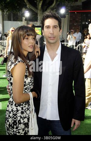 27. Oktober 2008 - Hollywood, Kalifornien, USA - die Premiere von „Madagascar Escape 2 Africa“ in Los Angeles. Im Mann Village Theatre, Westwood California, 26.10.08. - 2008.Bild: Zoe Buckman und David Schwimmer .K60199DL.(Bild: © Dave Longendyke/Globe photos/ZUMAPRESS.com) Stockfoto
