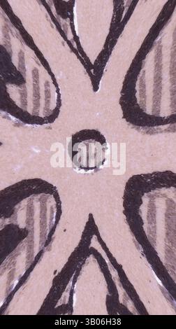 Ein abstraktes Design mit einer zentralen Kreisform, umgeben von langen, Blütenblättern ähnlichen Formen, die alle in kräftigen Linien vor einem strukturierten Hintergrund dargestellt werden. Die Komposition erzeugt ein Gefühl von Tiefe und Bewegung und zieht den Blick nach innen. Das komplizierte, ovale Design mit dekorativen Wirbeln und floralen Mustern sorgt für ein Gefühl von Eleganz und Kunstfertigkeit. Klassische Kunst mit einem modernen Twist von Artotop, verwandeltes elisabethanisches Ornament, klassische Kunst mit einem modernen Twist von Artotop Stockfoto