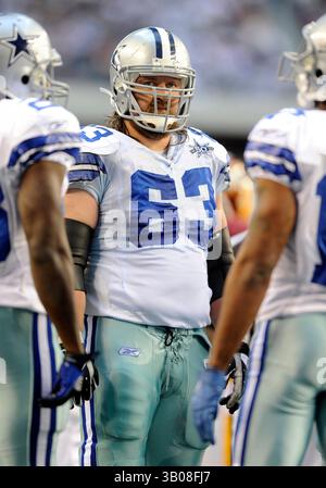 19. Dezember 2010: Dallas Cowboys schützen Kyle Kosier #63 während eines NFL-Fußballspiels zwischen den Dallas Cowboys und den Washington Redskins im Cowboys Stadium in Arlington, TX Dallas besiegte Washington 33-30(Credit Image: © Albert Pena/Cal Sport Media/ZUMAPRESS.com) Stockfoto