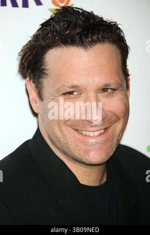 13. Januar 2006 - New York, New York, USA - ISAAC MIZRAHI BEI BARFOOT IN THE PARK CAST CALL AM SECOND STAGE THEATRE IN NEW YORK New YORK AM 12. Januar 2006. / 2006...K46377HMC(Bild: © Henry McGee/Globe Photos/ZUMAPRESS.com) Stockfoto